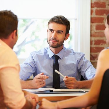 Anafín Consultores personas reunidas